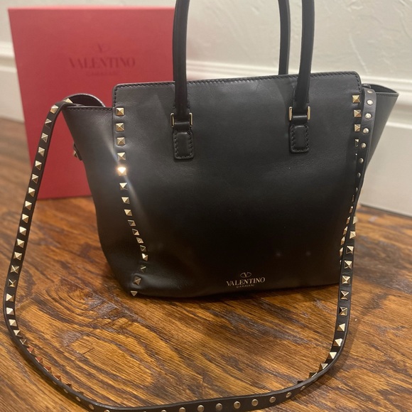 Authentic Valentino Medium Rockstud Tote - Picture 6 of 8